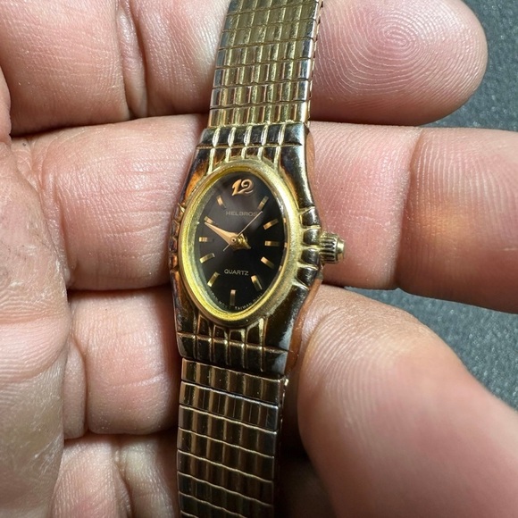 Helbros Ladies Quartz Watch Gold Tone Black Dial Stretch Band Working 26341 - Picture 2 of 11